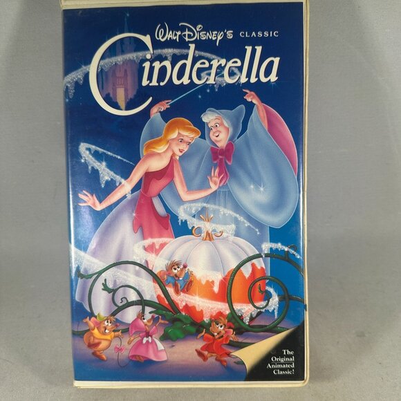 Walt Disneys Cinderella VHS 1950 Classic Family Animation Clamshell Case - Picture 1 of 3